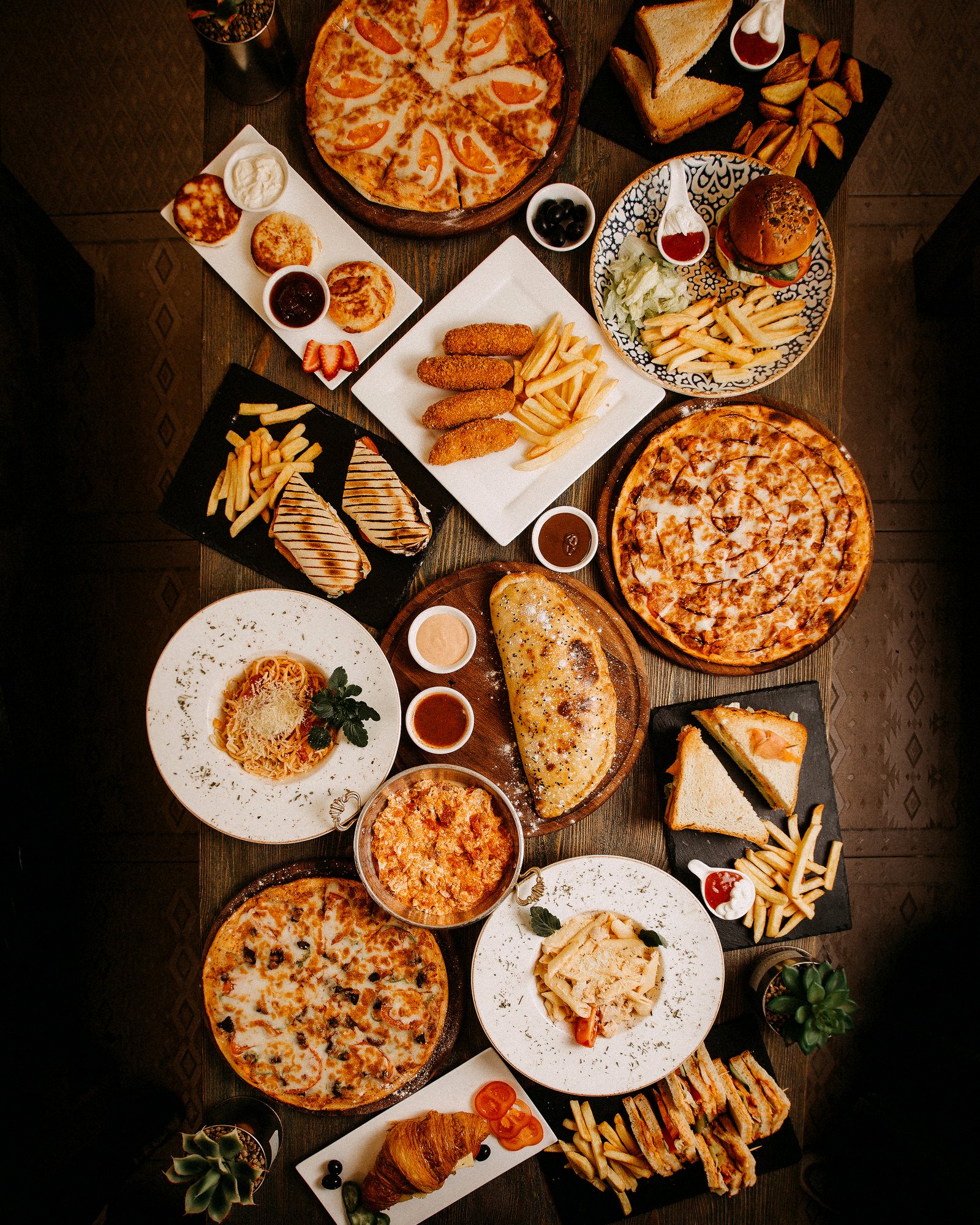 Assorted meals and pastries for food and beverage trade